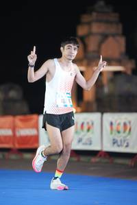 BIB: 100
                            <button type="button" onclick="openModal(19772225)" class="btn btn-primary btn-sm float-right btn-popup" data-toggle="modal" data-target=".modal-high-quality">
                        <i class="fas fa-shopping-cart"></i> Add to Cart
                    </button>
                                            <button type="button" onclick="isThisMe(19772225, true)" class="btn btn-success btn-sm float-right btn-popup btn-isme hidden" data-toggle="tooltip" data-placement="bottom" title="นี่คือรูปของคุณใช่ไหม คลิกที่นี่เพื่อเอาเข้าอัลบั้ม">
                        <i class="fas fa-plus"></i> Add to album
                    </button>
                    <button type="button" onclick="isThisMe(19772225, false)" class="btn btn-warning btn-sm float-right btn-popup btn-isnotme hidden">
                        <i class="fas fa-ban"></i> Remove from album
                    </button>